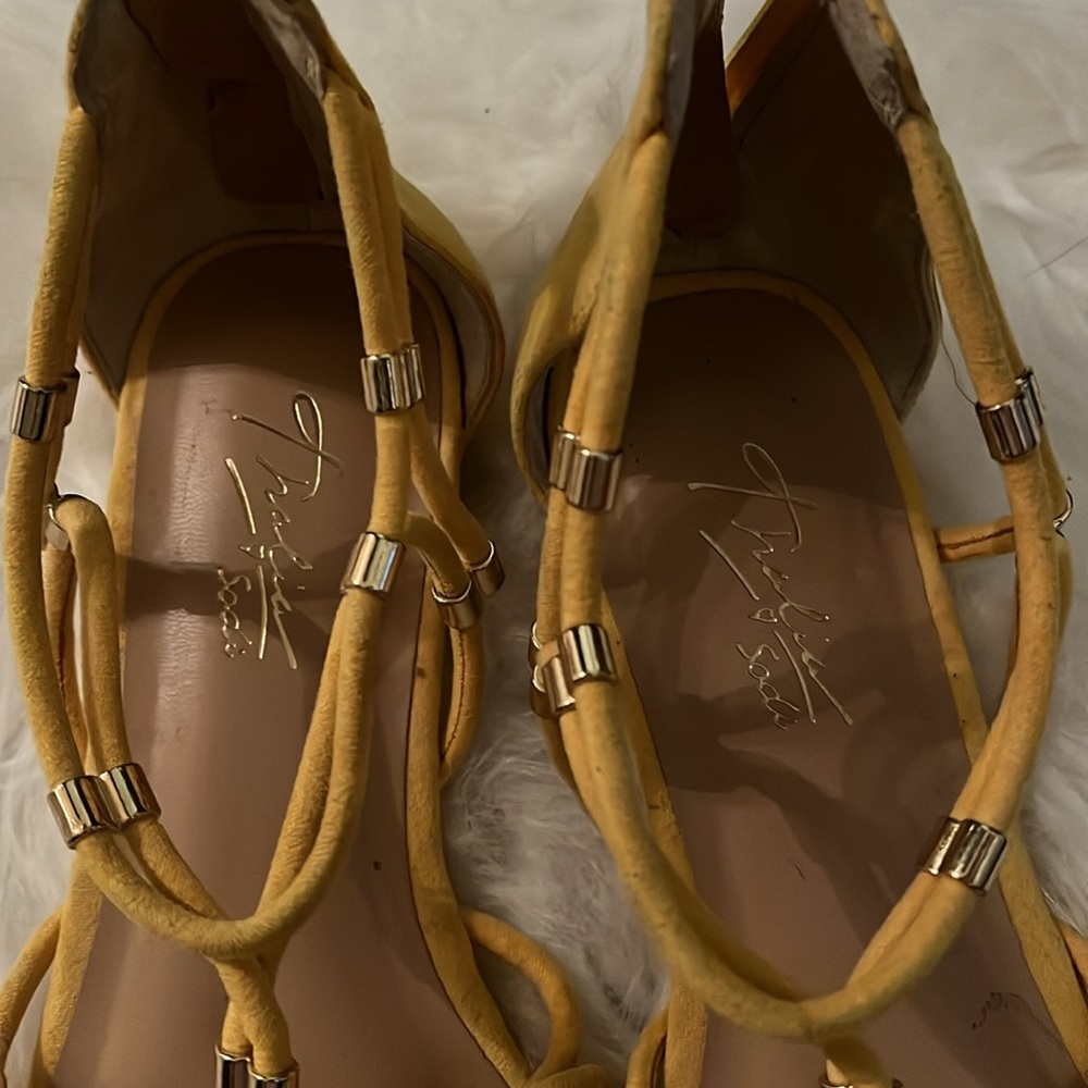 Sandals - Picture 2 of 5